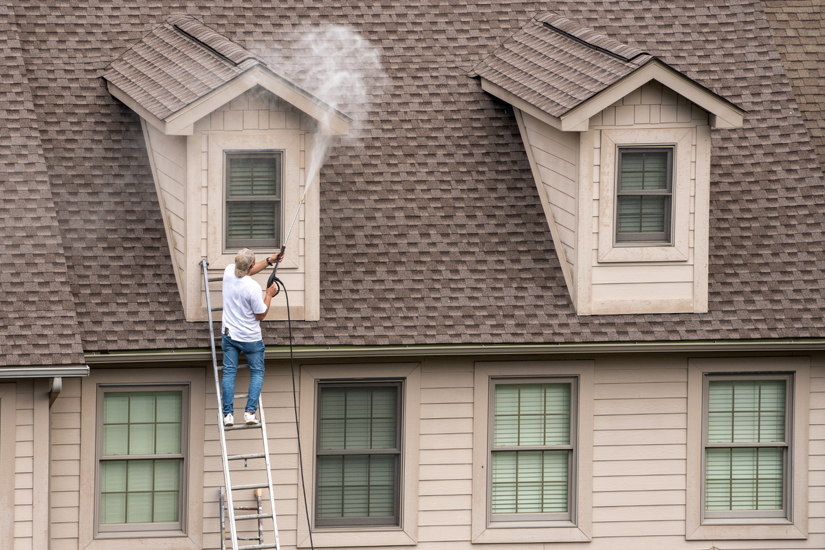 How to Safely Wash a Roof Without Damaging Shingles: A Professional Soft Wash Guide