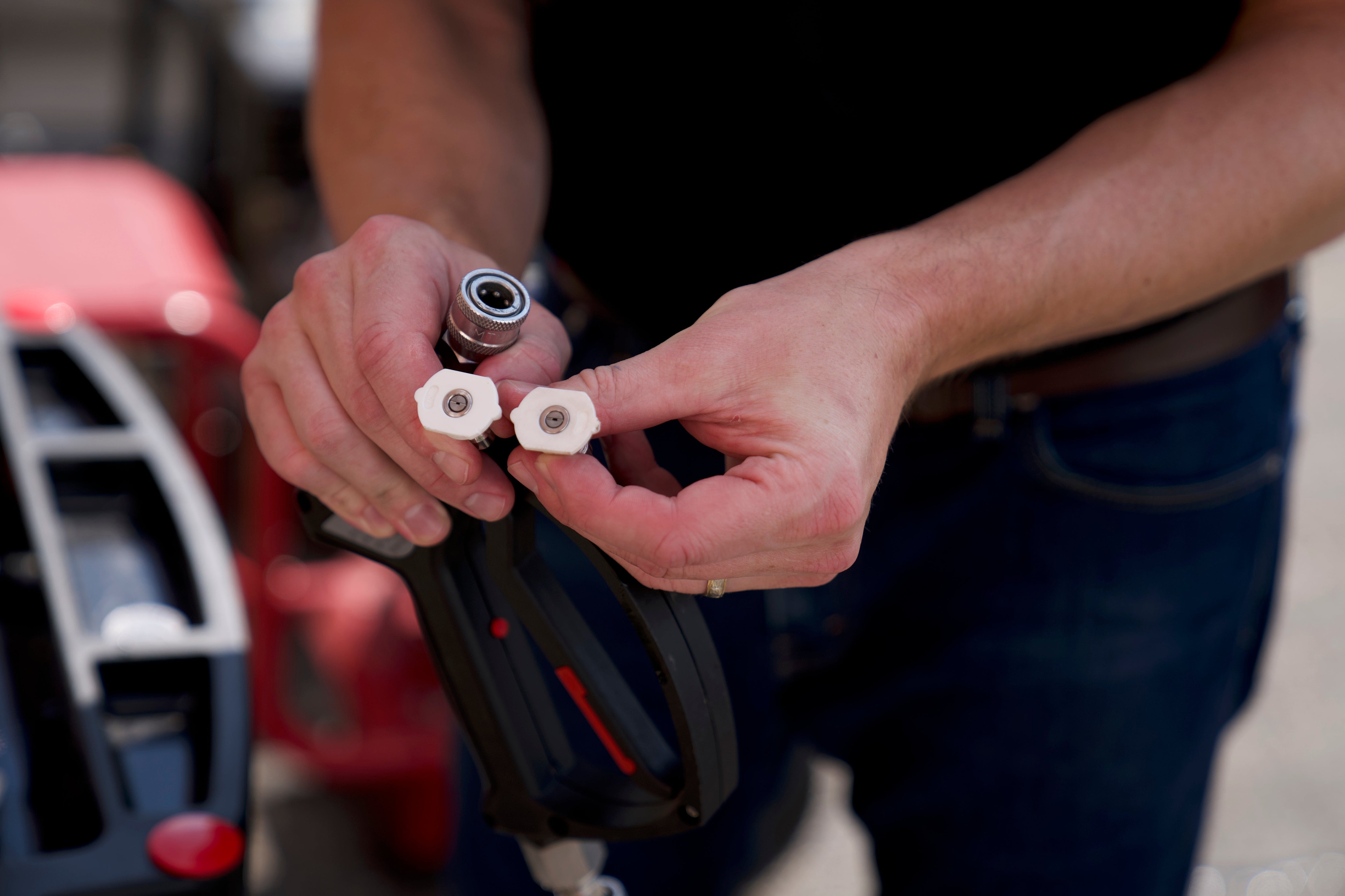 How to Choose the Right Nozzle Size for Your Pressure Washing Needs