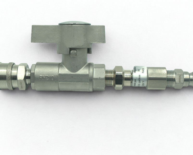 3/8” Stainless Steel DN10 with SS QC’s & Live Swivel - 5000 PSI