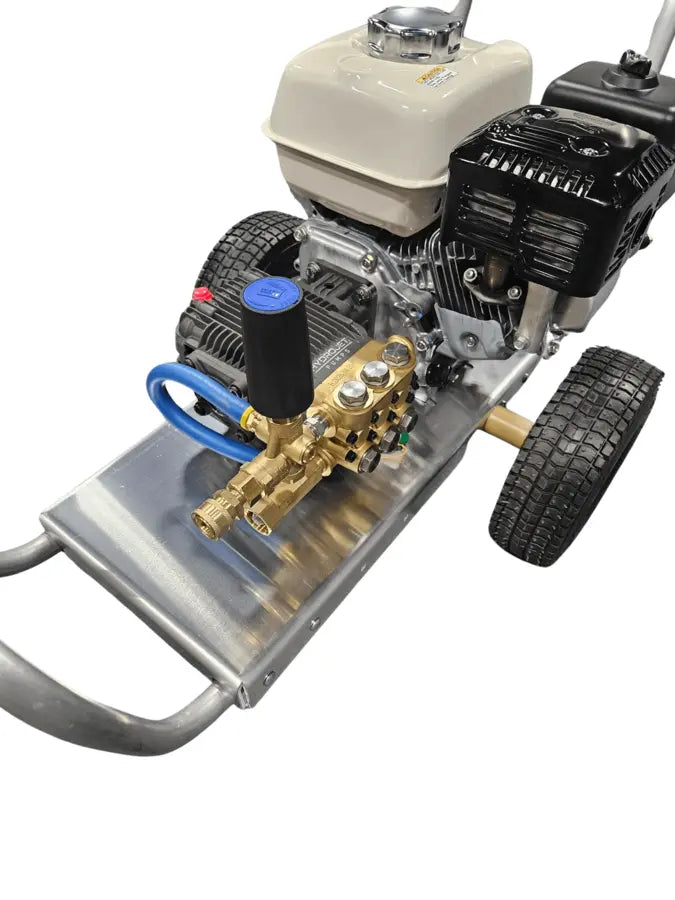 PRESSURE WASHER HONDA GX200 - 3GPM @2000PSI ON WHEELED CART