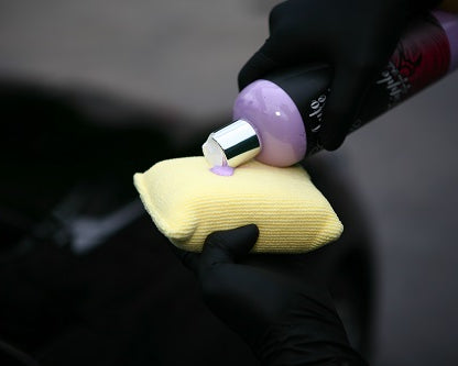 Tiffiany Microfiber Applicator Pad in action